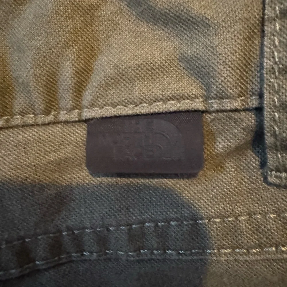 The North Face Men's Olive Cargo Pants - Picture 4 of 5